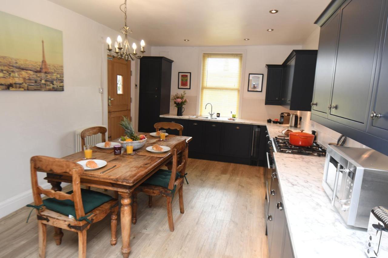 Self Catering - West End *